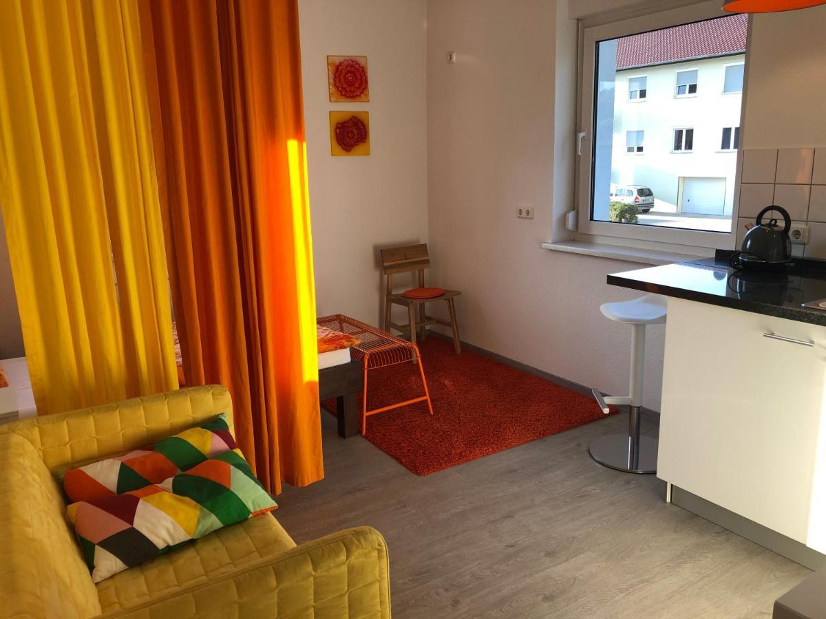 Altstadt Naehe 7 Min Fussweg Ueber Alte Maibruecke Zu Pension Mit Balkon & Garten, Ideal For Long Stay, Relocation Ochsenfurt Zewnętrze zdjęcie