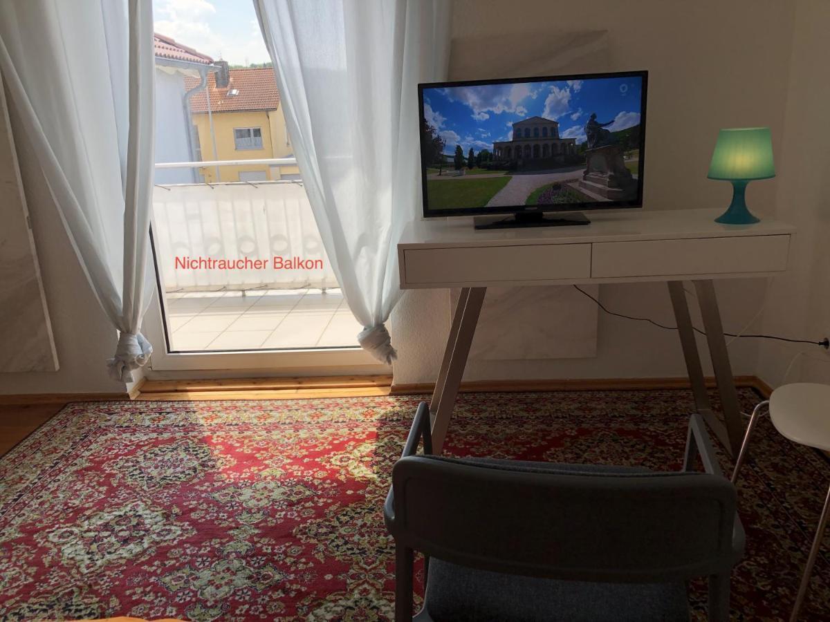 Altstadt Naehe 7 Min Fussweg Ueber Alte Maibruecke Zu Pension Mit Balkon & Garten, Ideal For Long Stay, Relocation Ochsenfurt Zewnętrze zdjęcie