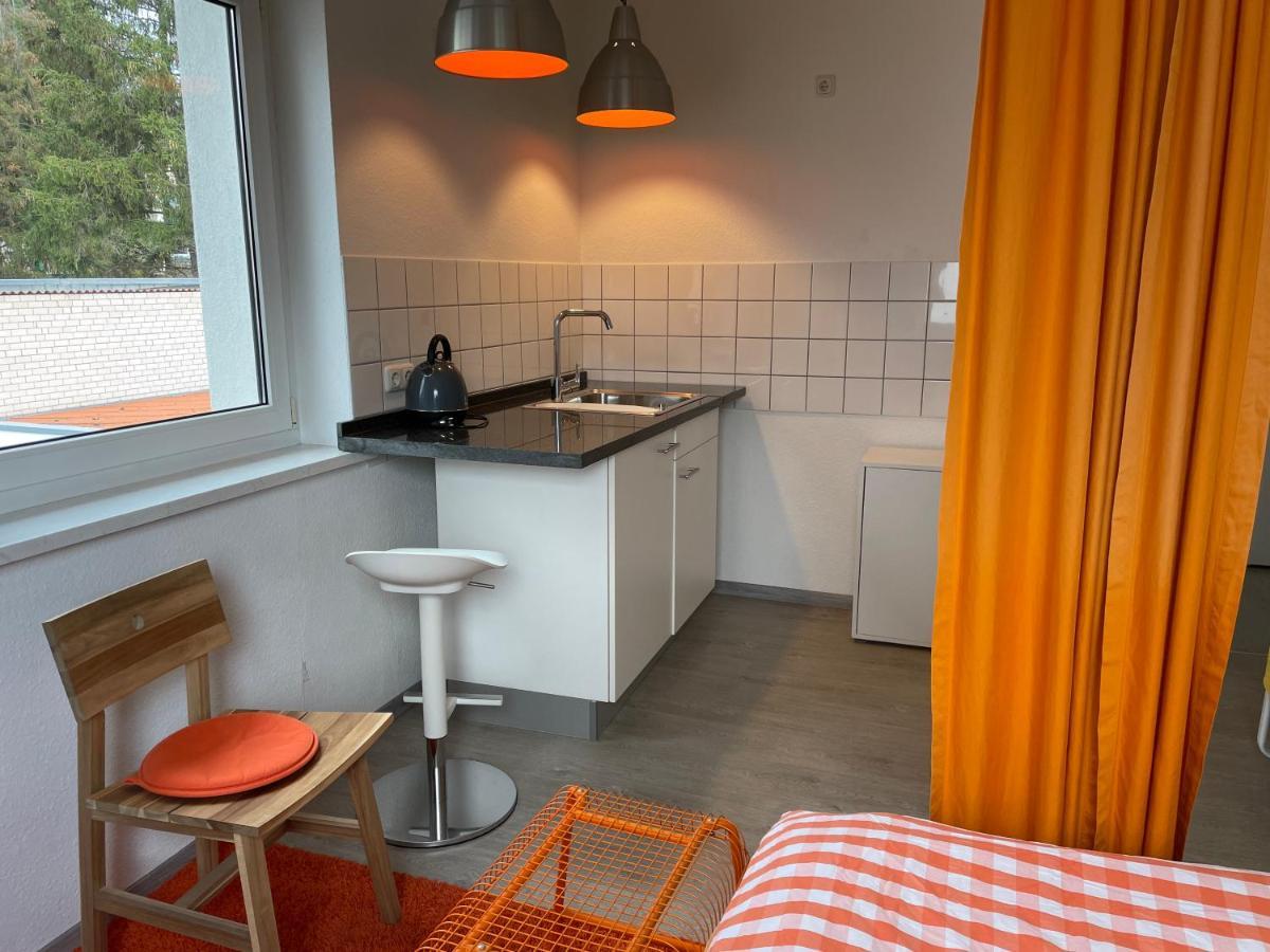 Altstadt Naehe 7 Min Fussweg Ueber Alte Maibruecke Zu Pension Mit Balkon & Garten, Ideal For Long Stay, Relocation Ochsenfurt Zewnętrze zdjęcie