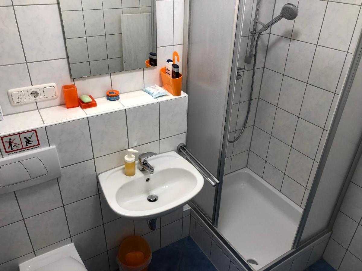 Altstadt Naehe 7 Min Fussweg Ueber Alte Maibruecke Zu Pension Mit Balkon & Garten, Ideal For Long Stay, Relocation Ochsenfurt Zewnętrze zdjęcie